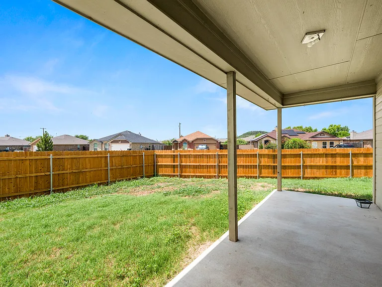 3006 Montague County Dr — Photo 27