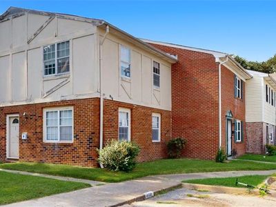809 S Buckingham Ct, Virginia Beach, VA, 23462