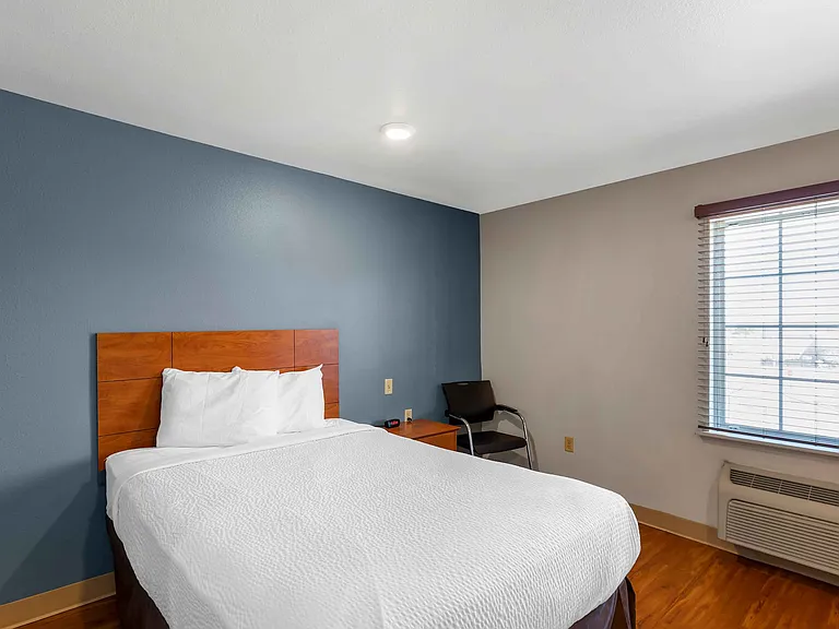 Studio Suite - 1 Full Bed
