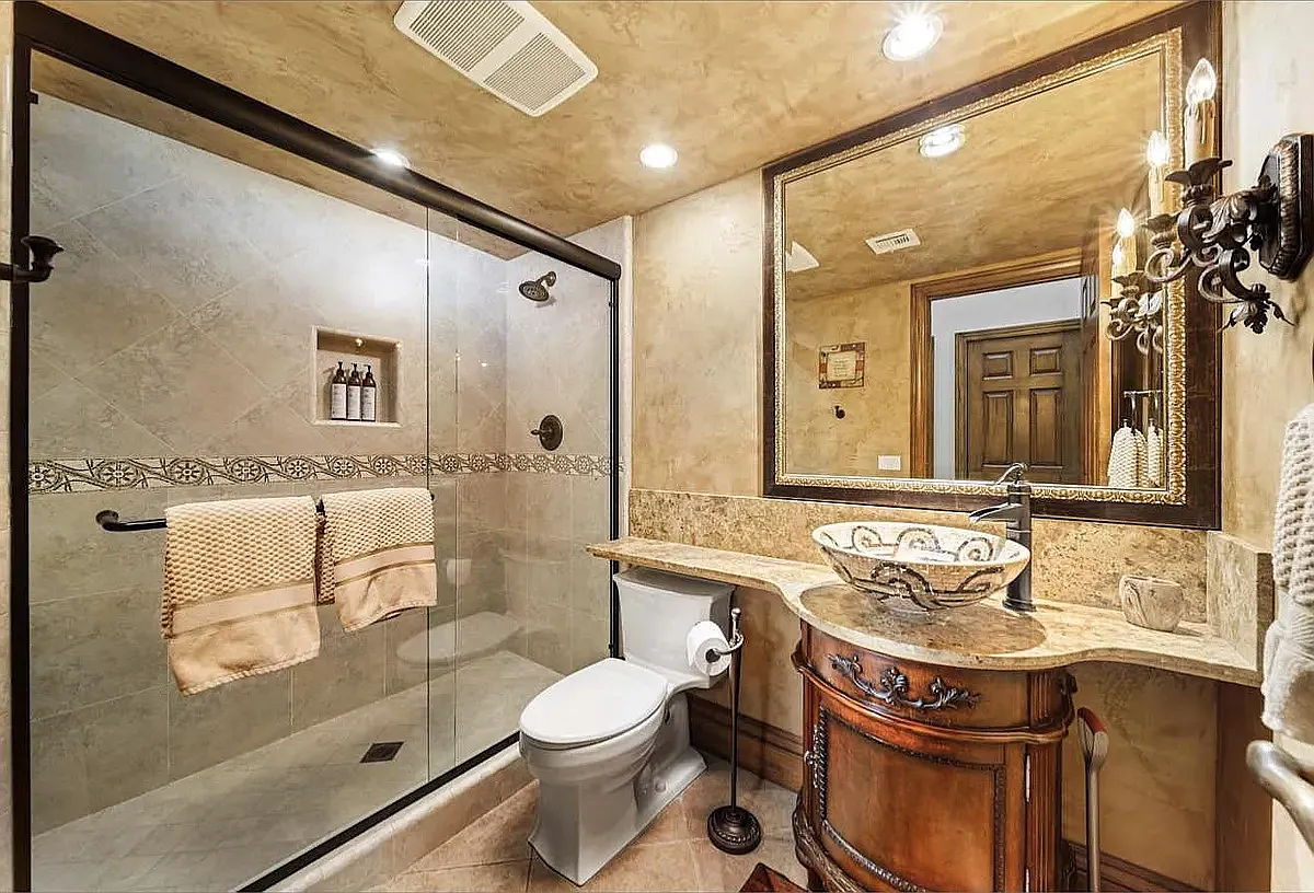 3 bed, 1976 sqft, $8,000 — Photo 4