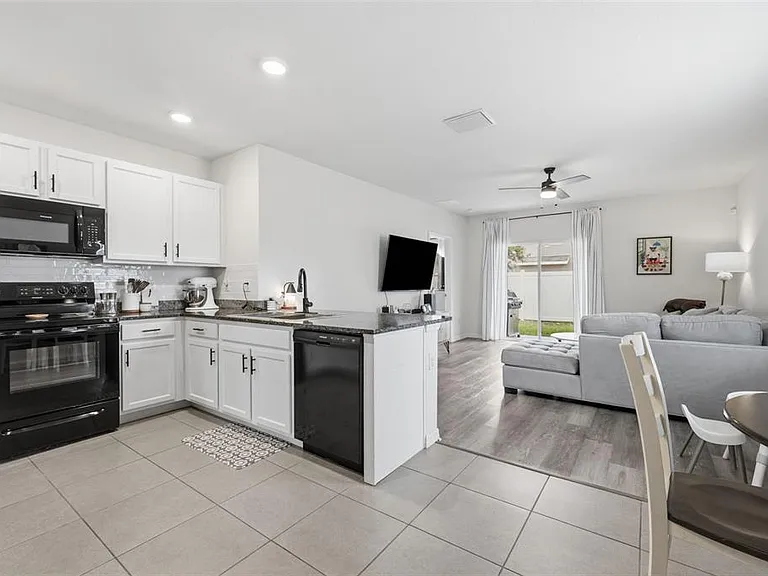 16163 Silent Sands Ln — Photo 9