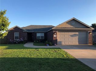 408 E McCann Rd, Rogers, AR 72758