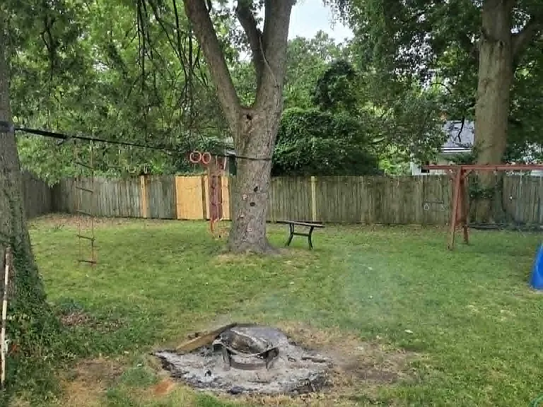 328 Hanover Ct — Photo 23