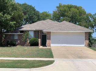 2605 Whispering Oaks, Denton, TX 76209