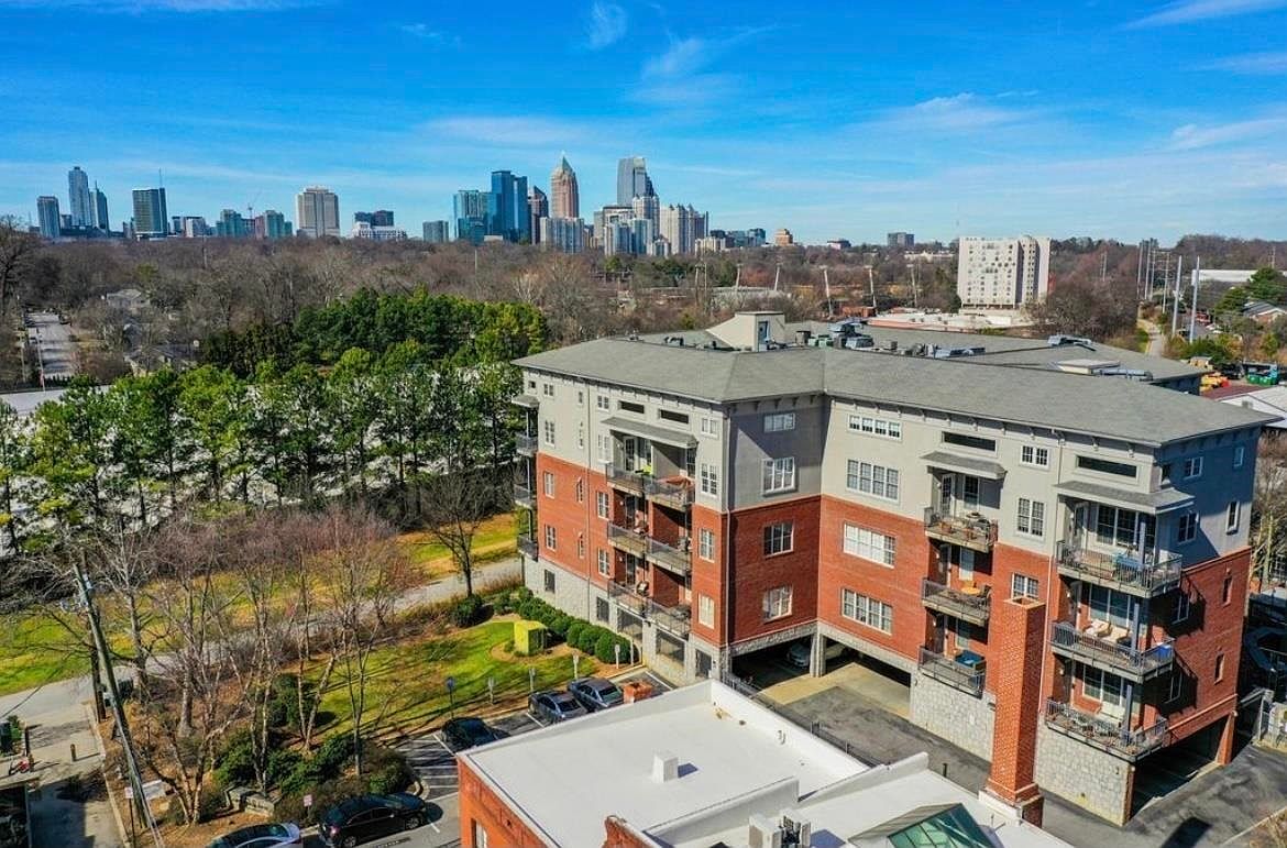 Greenwood Lofts Condominiums Atlanta Ga Zillow [ 771 x 1170 Pixel ]