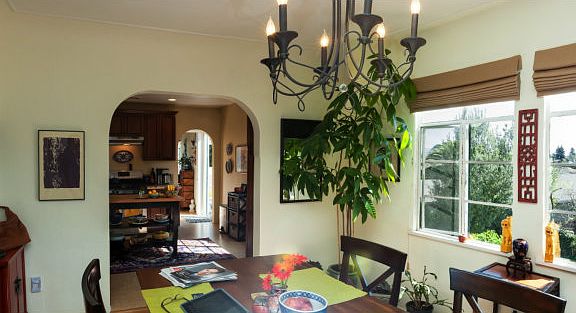 4th image of 1125 Escalona Dr
