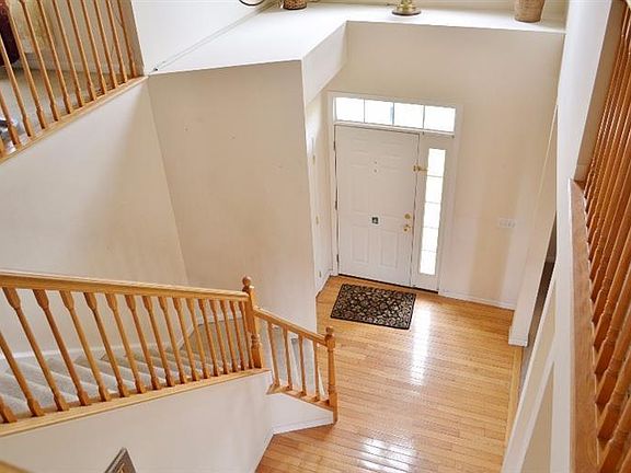 4th image of 6313 Redmont Ct