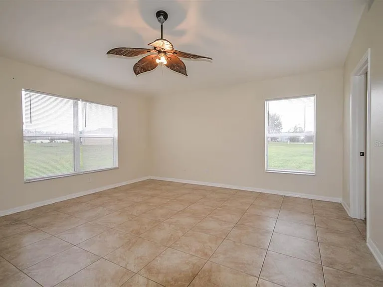 1607 Avondale Ridge Dr — Photo 12