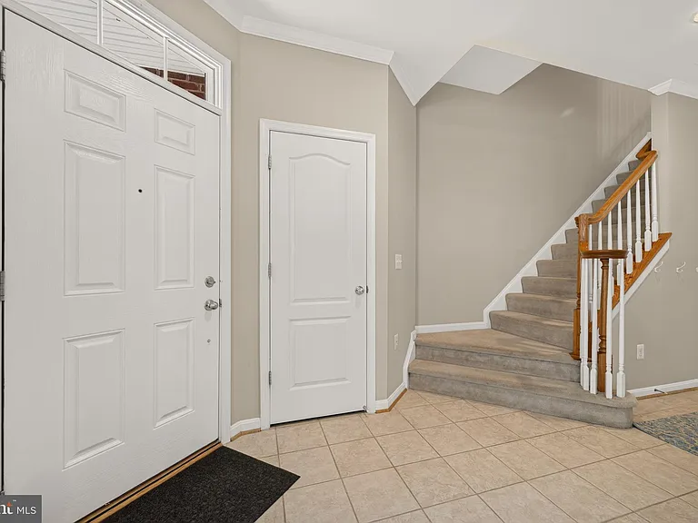 43580 Popes Creek Sq — Photo 6