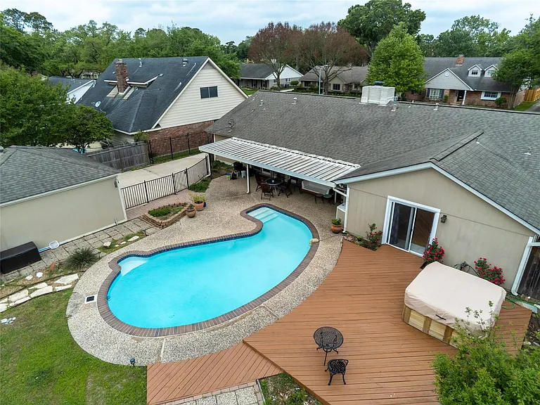 10631 Del Monte Dr — Photo 25