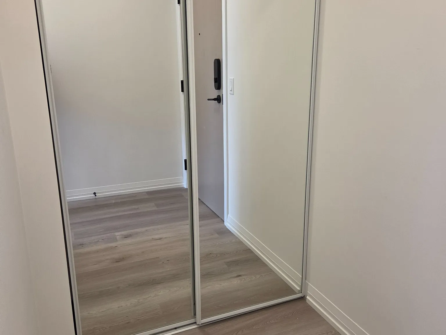1 bed, $2,440 — Photo 3