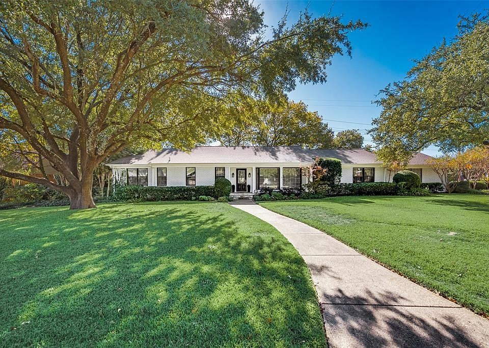 1st image of 4608 College Park Dr