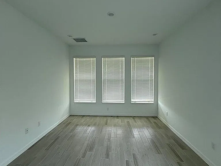11629 SW Macelli Way — Photo 11