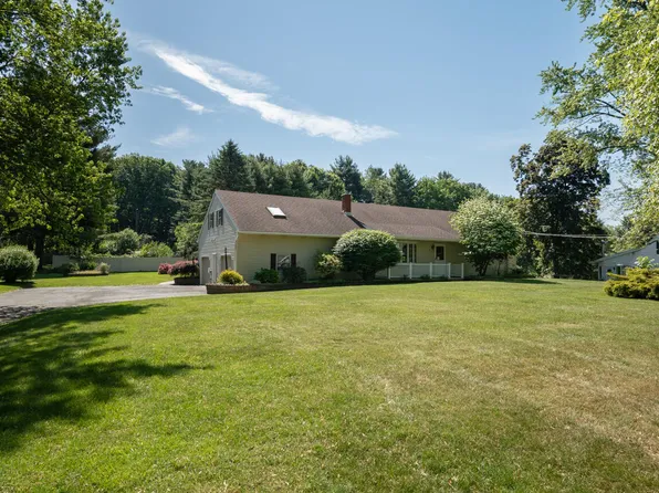 559 Bloomingrove Drive, Rensselaer, NY 12144