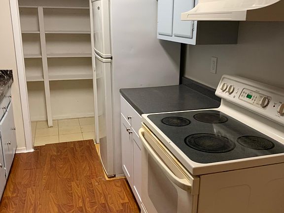 5th image of 46 Brookshire Dr #C