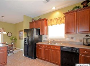 704 Forest Lakes Dr, Sterrett, AL 35147