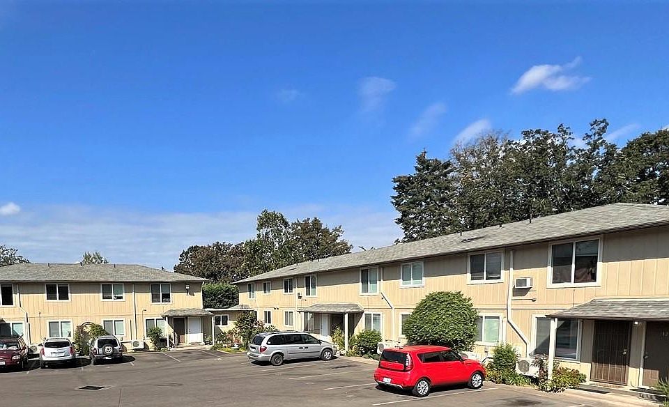 1st image of 410 SE Park St #6
