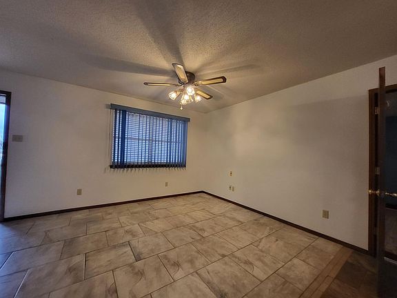 3rd image of 25 Windsong Ln