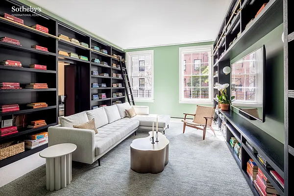 Sold by Sotheby's International Realty | media 9