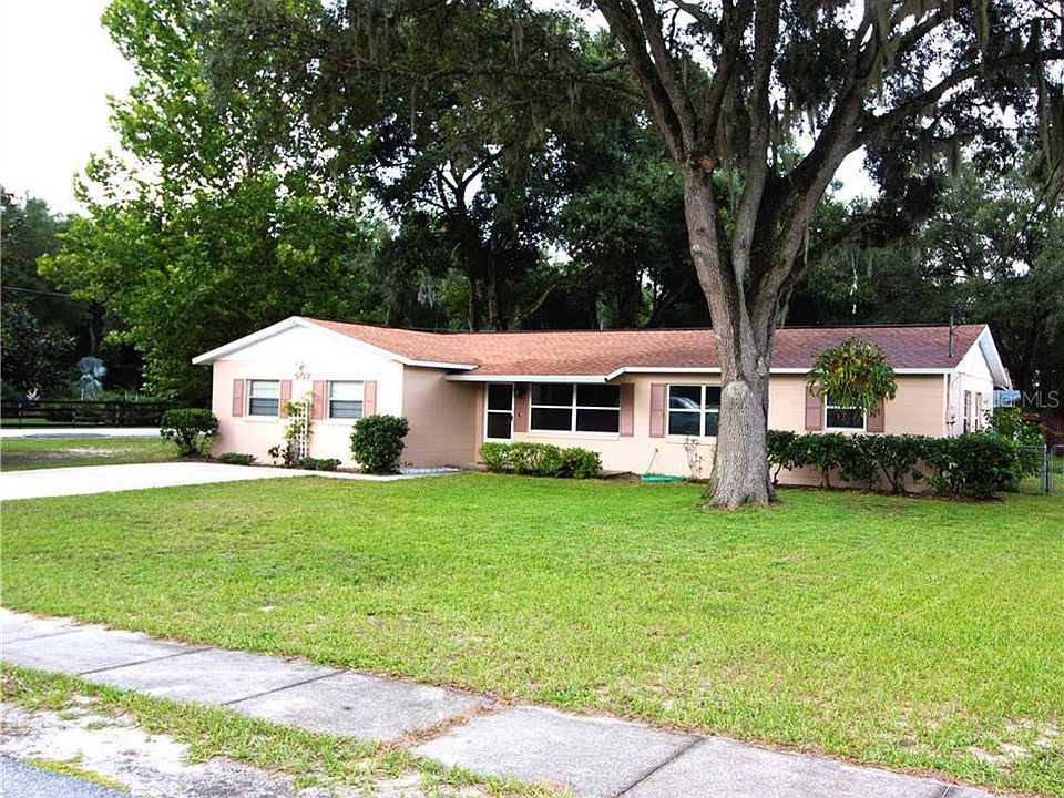 1st image of 907 Hickory Ave