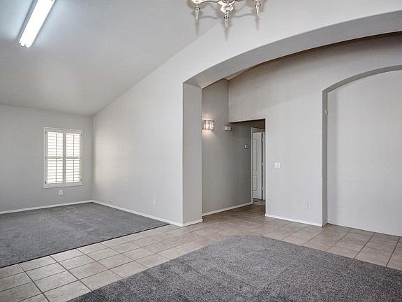 3rd image of 12715 W Cambridge Ave