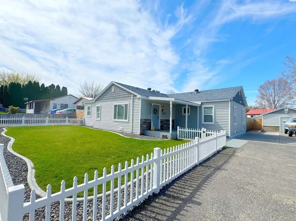 1262 N Perry Loop, Kennewick, WA 99336