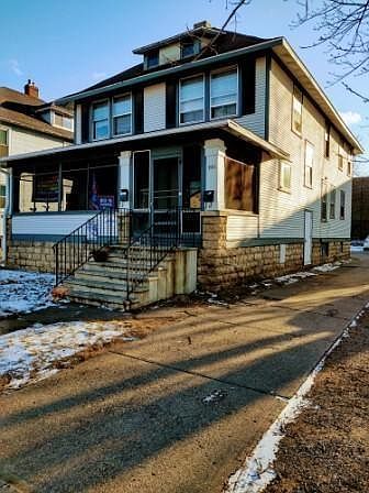 1st image of 221 W 5th St