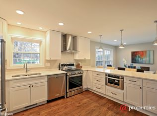 3031 Knollwood Ln, Glenview, IL