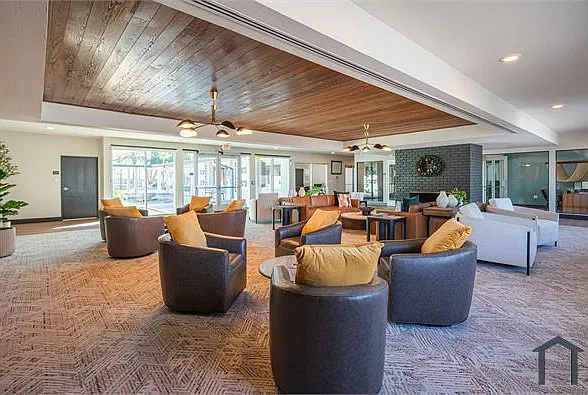 2 bed, 737 sqft, $1,165 — Photo 1