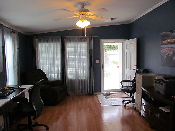 3rd image of 11201 Mesquite Dr