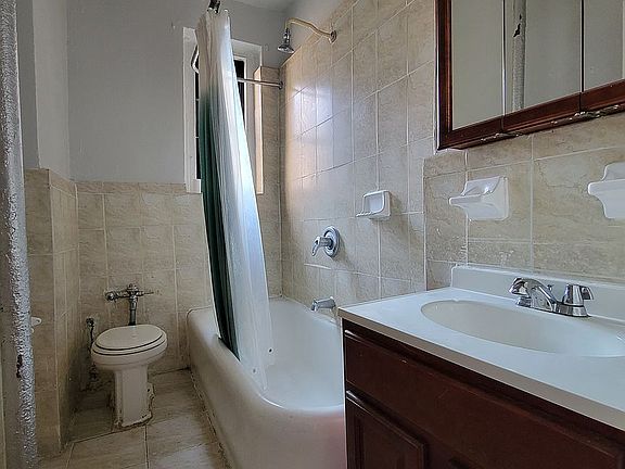 5th image of 552 Flatbush Ave #3L