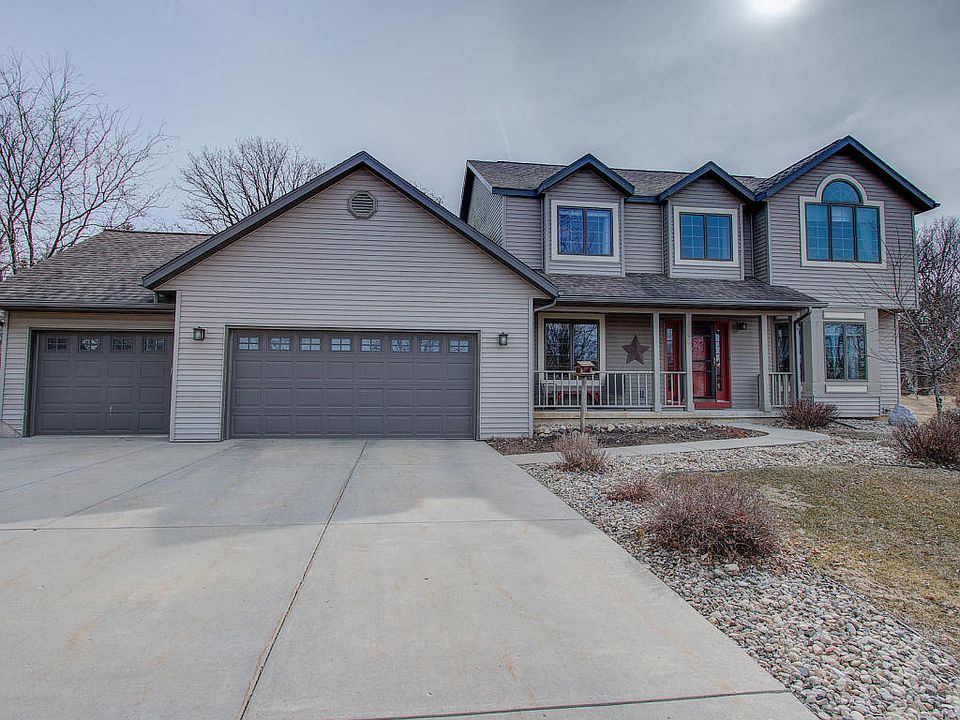 1st image of 206 E Mills Dr
