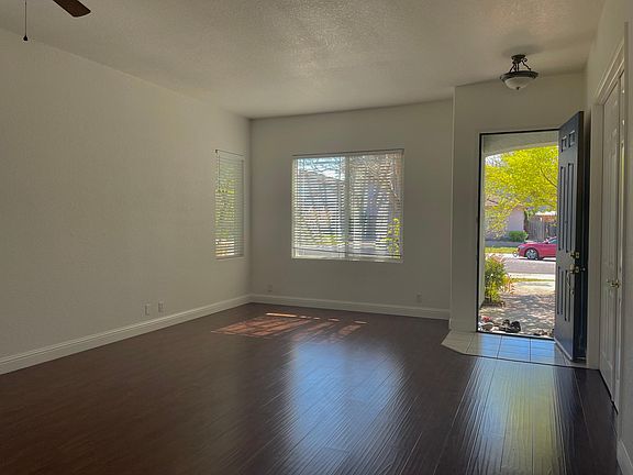 4th image of 29 Rosemary Ct