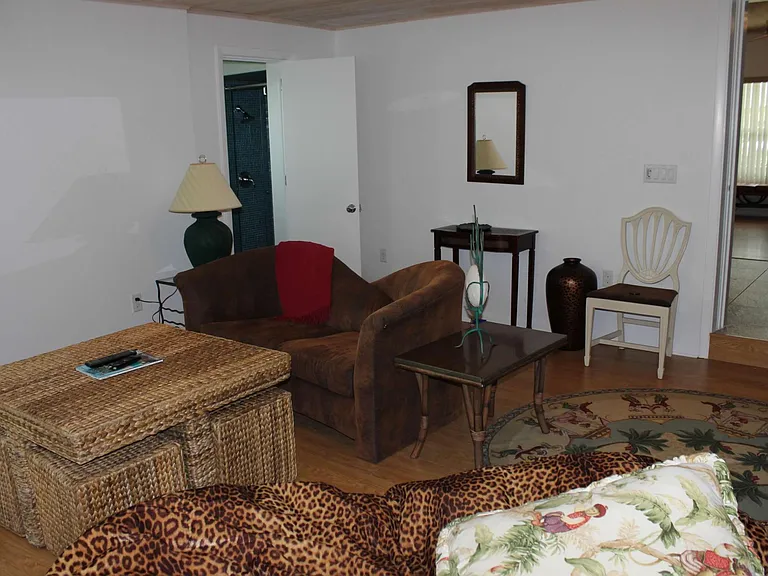3262 Esperanza Ave — Photo 20