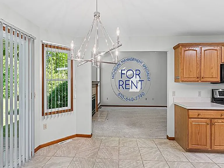 3263 Silverwood Dr — Photo 15