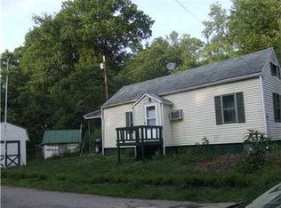 122 Coal Lick Rd, Waynesburg, PA 15370