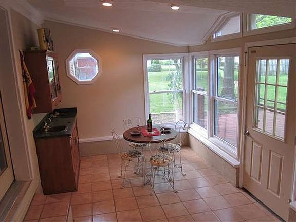 4th image of 514 Belmont Ave