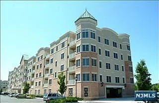 2215 Windsor Park Ct photo 1