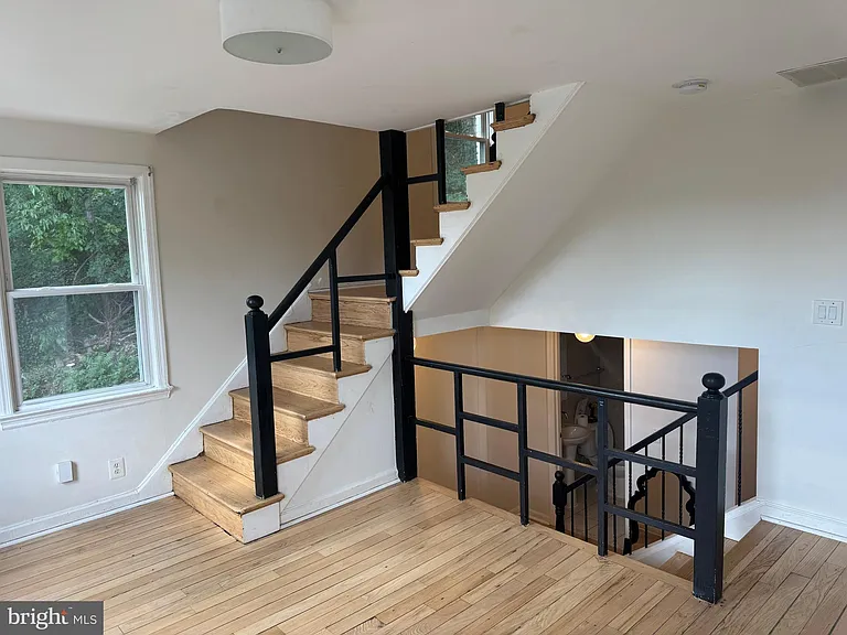 3731 Kemper Rd — Photo 12
