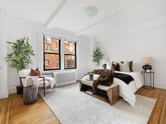 4th image of 322 W 72nd St APT 3D