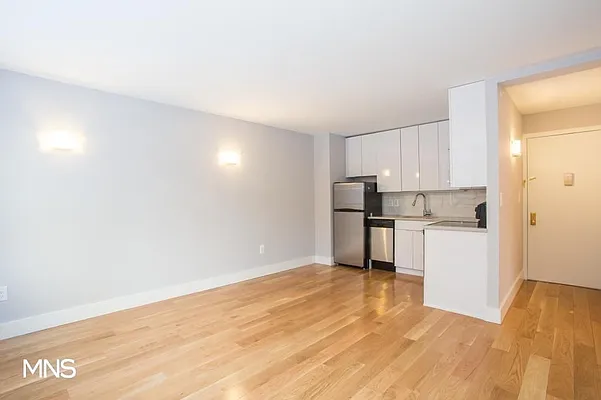 Rented by MNS Marketing | media 29