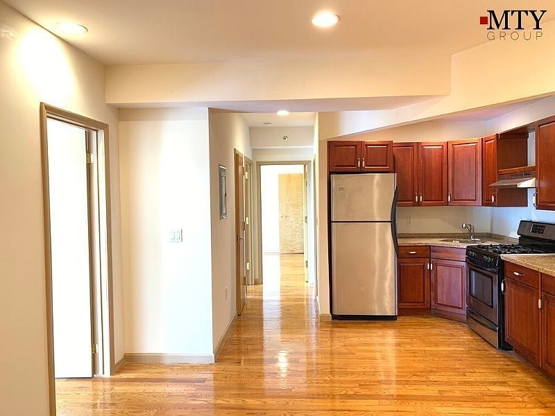 1st image of 58-28 44th Ave #6E