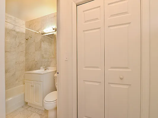 Rented by Cooper & Cooper Real Estate | media 15