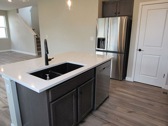 4th image of 4749 Thistle Dr
