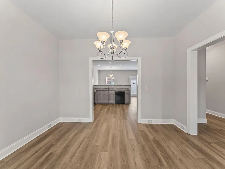 338 Rowlette Cir — Photo 4