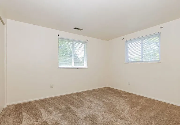 3611-3625 Charlotte Dr #3625 — Photo 9