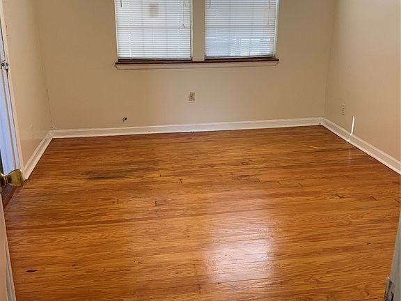 4th image of 203 S 72nd East Ave