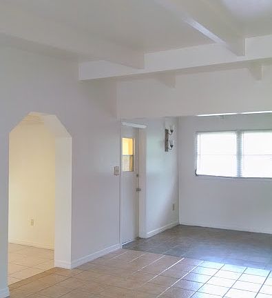5th image of 3009 NE 11th Dr