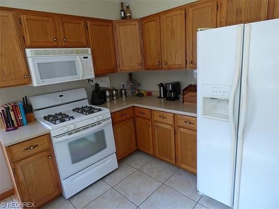 3rd image of 3015 Green Acres Dr