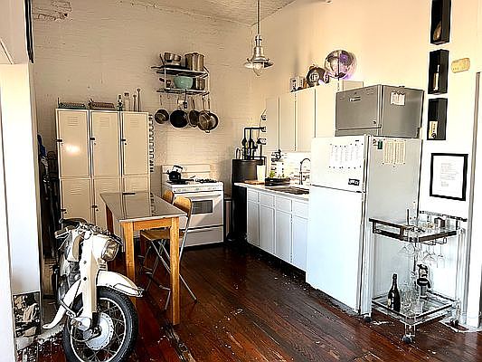 3rd image of 435 Broadway APT 404